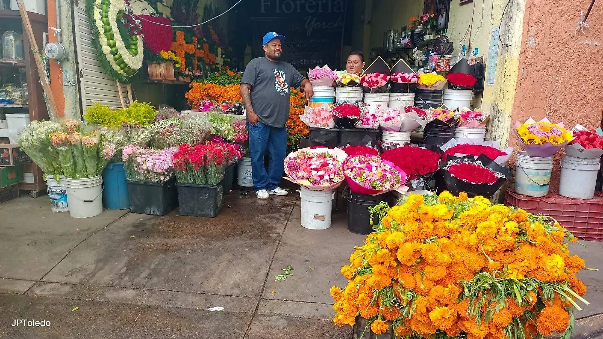 VENDEDORES FLORES